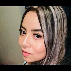 Meet your Posher, Dalia